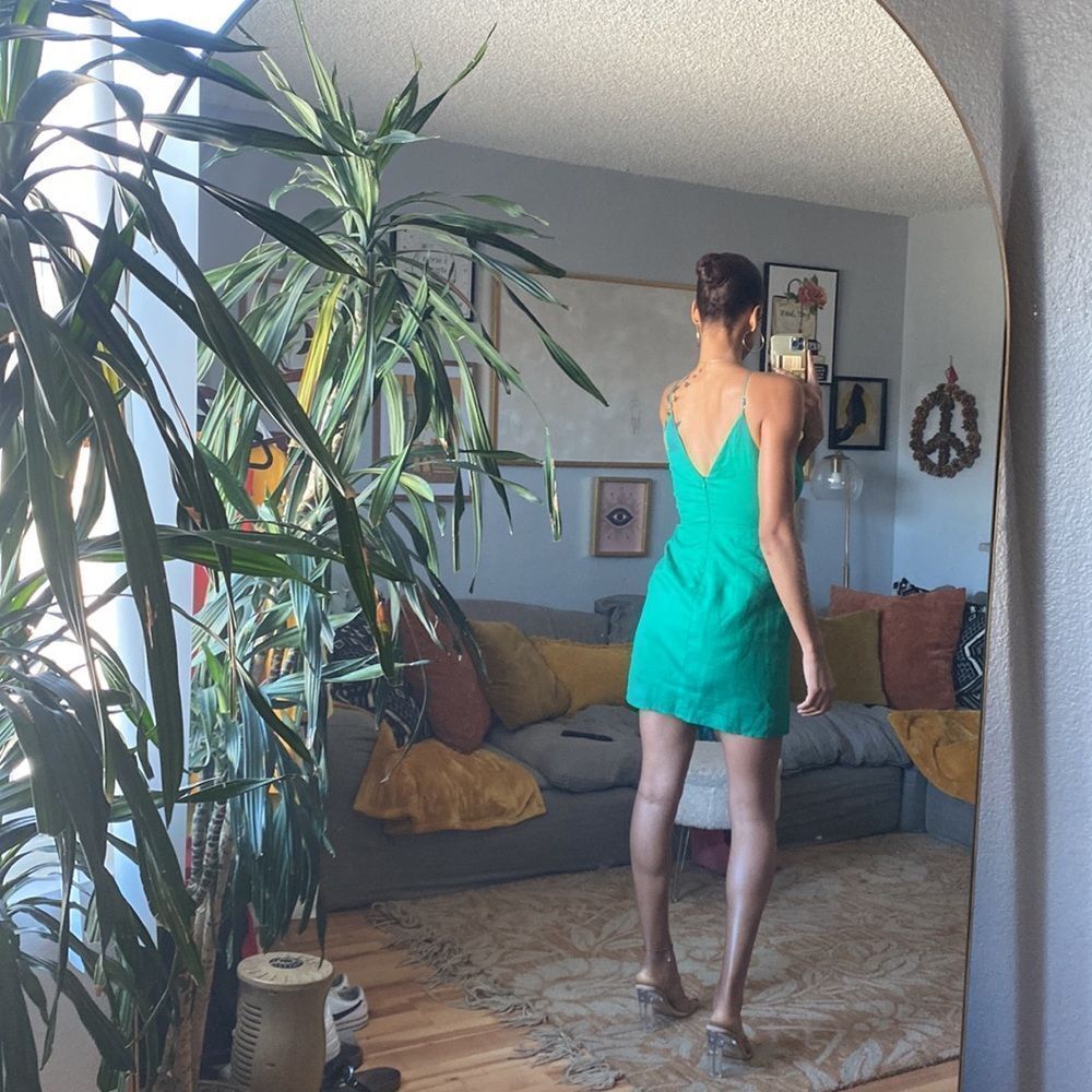 Green Ruffle Faux Wrap Dress - Picture 11 of 12